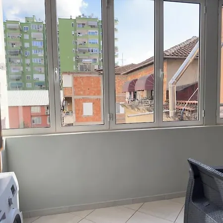 Modern Meets Comfort 2 Bedroom In Bllok *