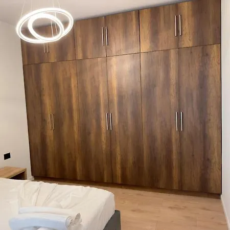 Modern Meets Comfort 2 Bedroom In Bllok * Τίρανα