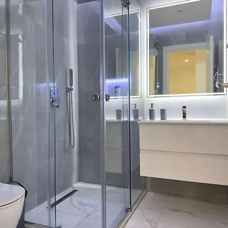 Apartment Modern Meets Comfort 2 Bedroom In Bllok *